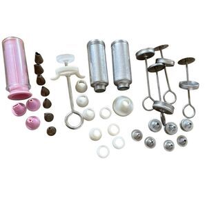 Lot Of Cake Decorating Tips Parts & Pieces